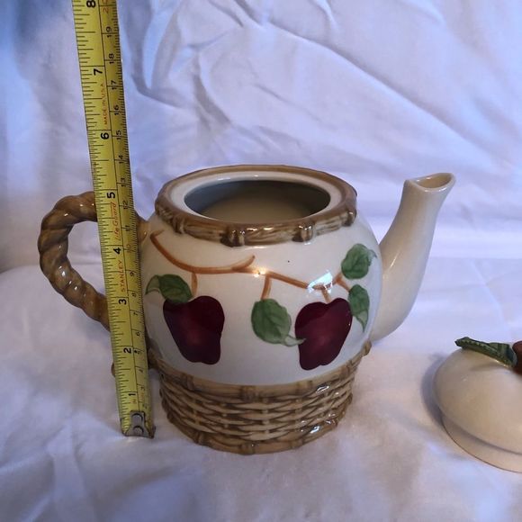 Vintage Apple tea pot - Picture 7 of 11